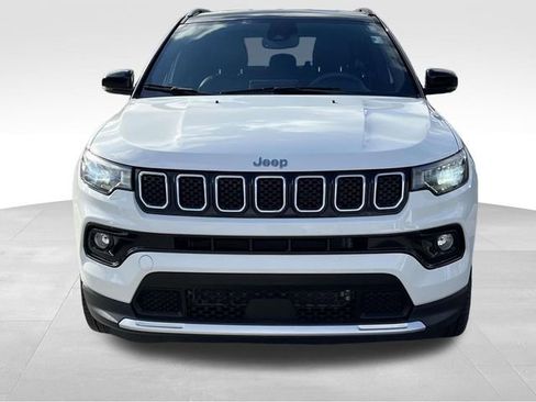 Used 2023 Jeep Compass Limited image 2