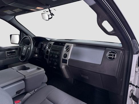 Used 2011 Ford F150 XLT w/ XLT Chrome Pkg image 19