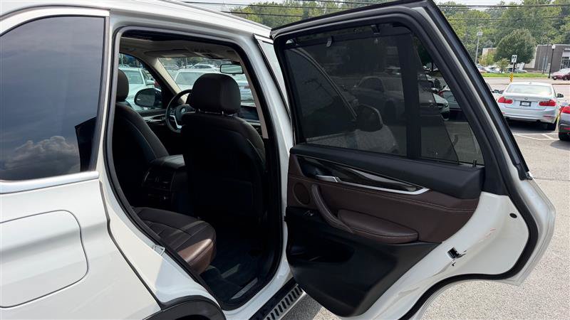 Used 2015 BMW X5 xDrive35i AWD/4WD image 40