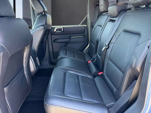 Used 2025 Ford Bronco Outer Banks AWD/4WD image 14