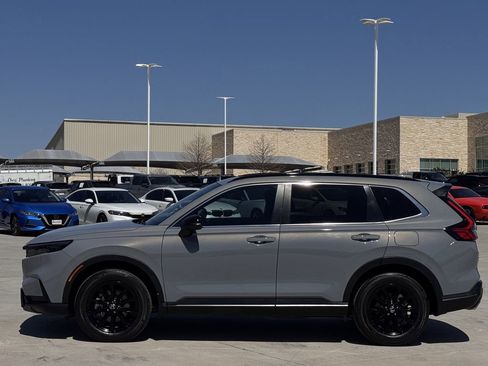 Used 2025 Honda CR-V Sport image 3