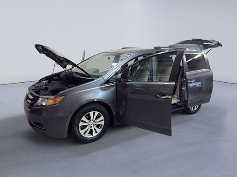 Used 2017 Honda Odyssey SE image 11