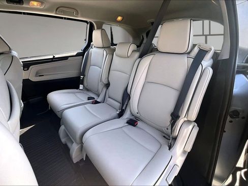 Certified 2025 Honda Odyssey Touring image 21