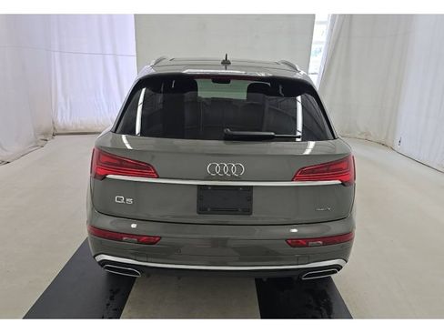 Used 2023 Audi Q5 2.0T Premium w/ Convenience Package AWD/4WD image 5