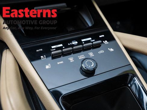 Used 2024 Porsche Cayenne Coupe w/ Premium Package Plus image 19