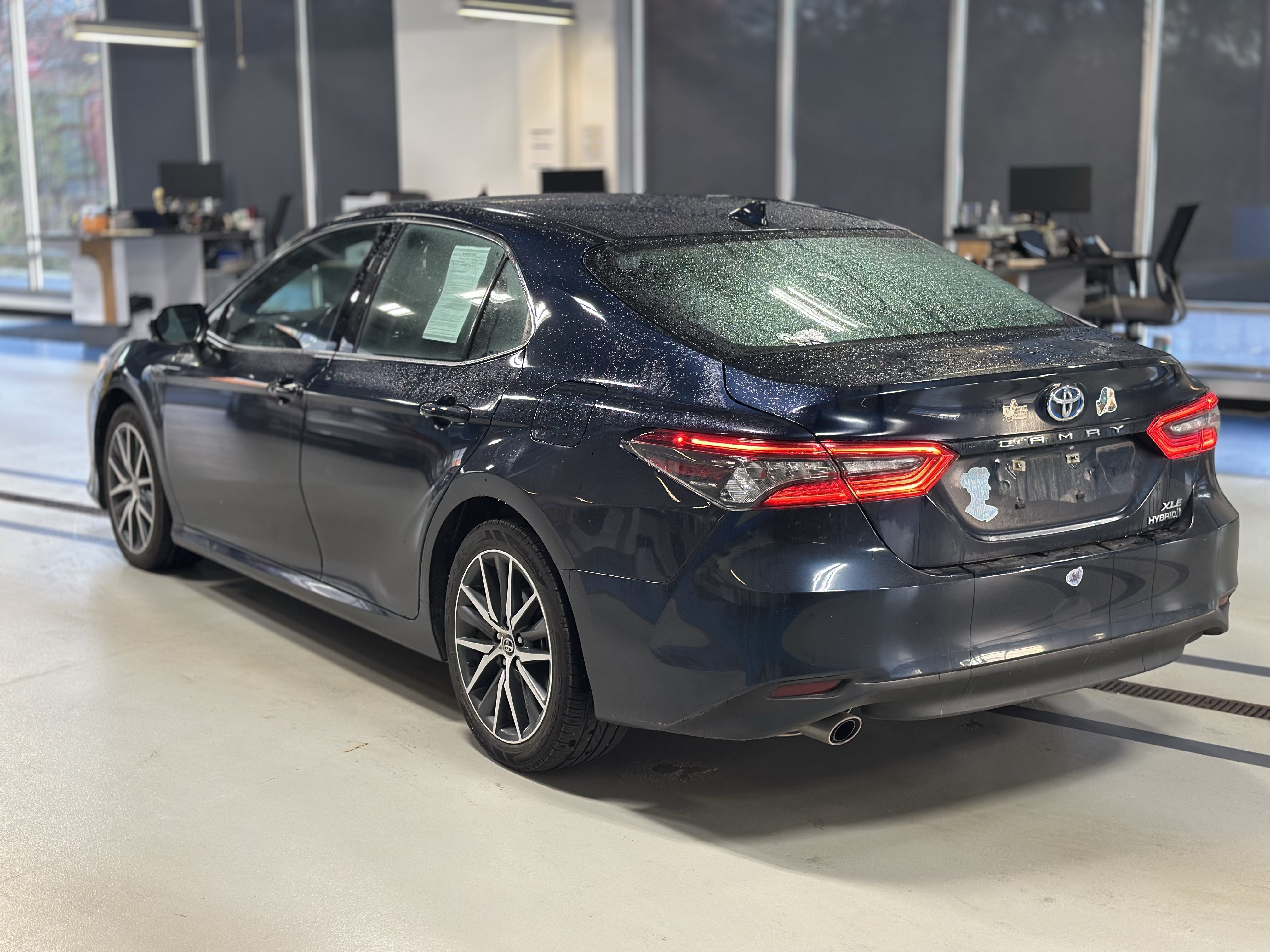 Used 2021 Toyota Camry XLE FWD image 8