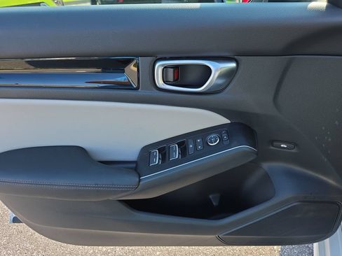 Used 2024 Honda Civic Touring image 17