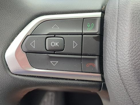 Used 2024 Jeep Compass Latitude AWD/4WD image 19