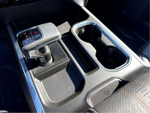 Used 2024 Chevrolet Silverado 1500 High Country image 22