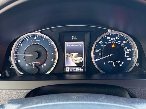 Used 2016 Toyota Camry LE FWD image 18