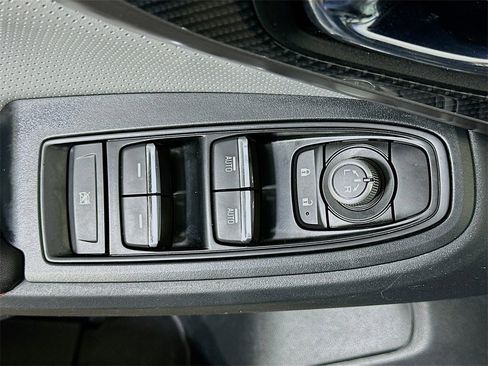 Used 2020 Subaru Crosstrek 2.0i Limited w/ Moonroof Package w/Navigation image 20