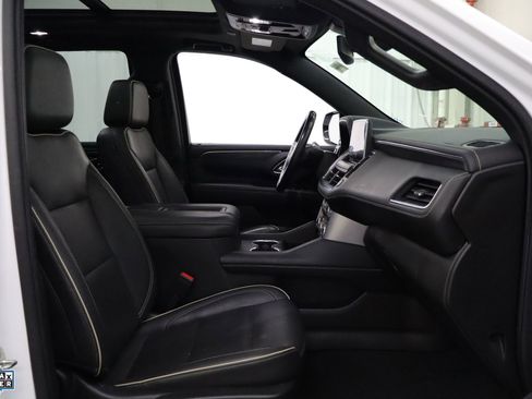Used 2021 GMC Yukon SLT w/ SLT Premium Package image 32