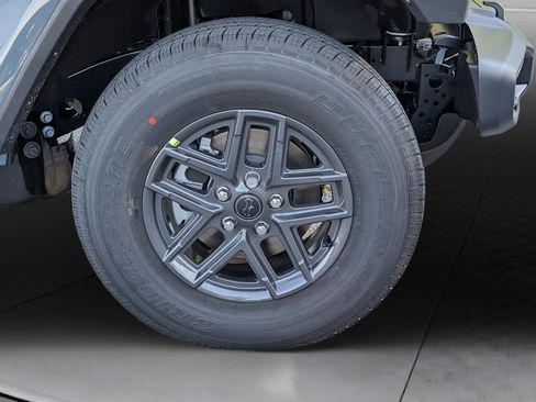 New 2026 Jeep Gladiator Sport AWD/4WD image 8