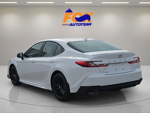 New 2026 Toyota Camry SE image 3