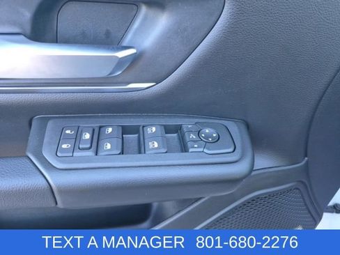 New 2026 RAM 1500 4x4 Crew Cab image 17