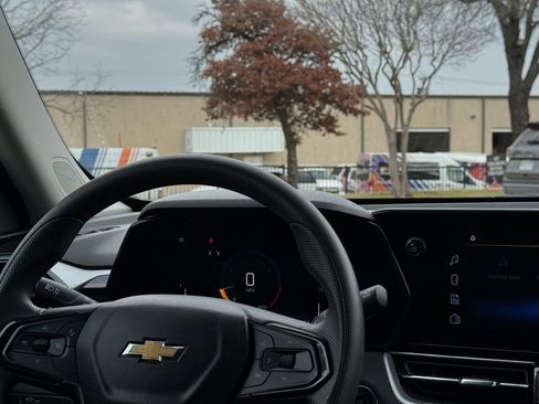 Used 2025 Chevrolet TrailBlazer LT image 35