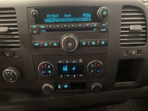 Used 2013 Chevrolet Silverado 3500 LT w/ Interior Plus Package AWD/4WD image 4