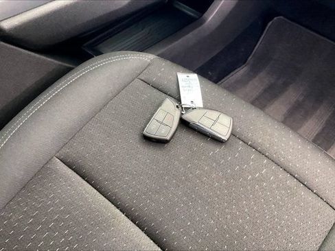 Used 2025 Chevrolet Equinox EV LT w/ Comfort Package AWD/4WD image 10