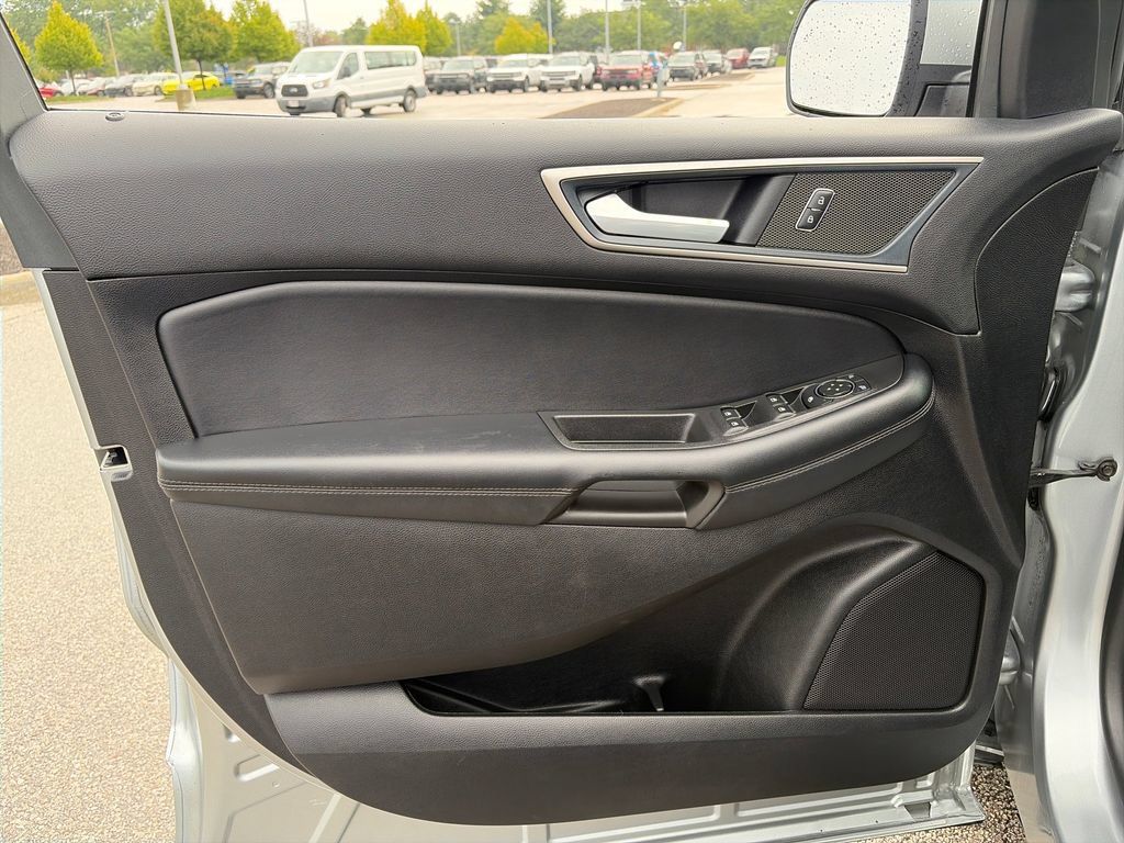 Used 2024 Ford Edge SEL w/ Convenience Package AWD/4WD image 13