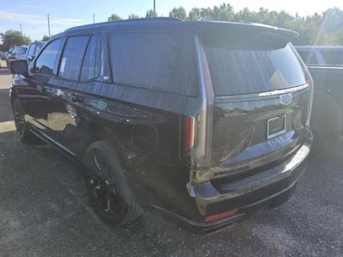 Used 2023 Cadillac Escalade Sport w/ LPO, ONYX Package RWD image 7