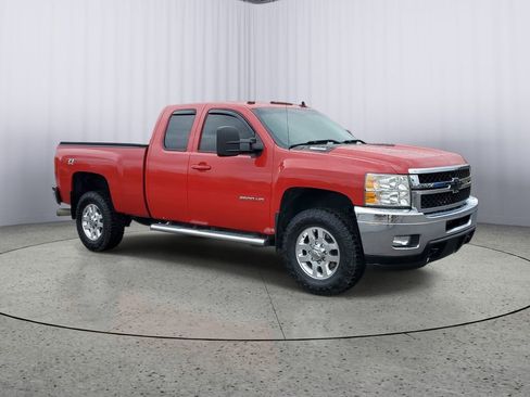Used 2011 Chevrolet Silverado 2500 LTZ w/ LTZ Plus Package image 2