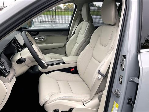 New 2026 Volvo XC90 B6 Ultra image 11