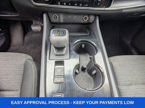 Used 2022 Nissan Rogue SV FWD image 30