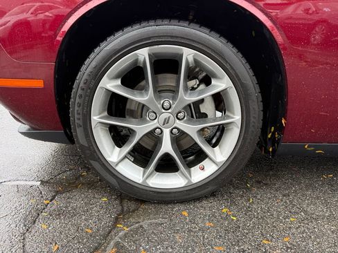 Used 2022 Dodge Challenger SXT w/ Plus Package image 21