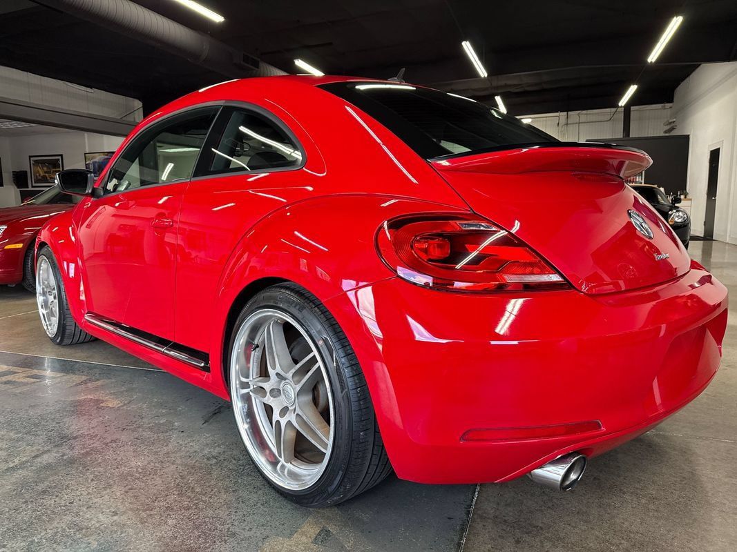Used 2012 Volkswagen Beetle 2.0T FWD image 6