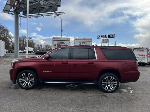 Used 2020 GMC Yukon XL SLT w/ Open Road Package image 4