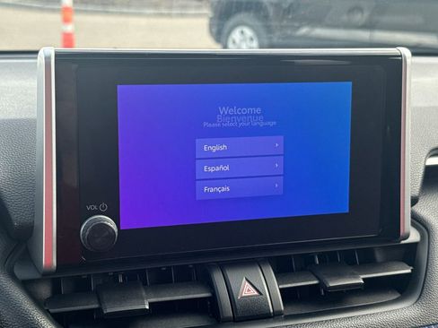 Used 2024 Toyota RAV4 SE w/ Convenience Package image 24