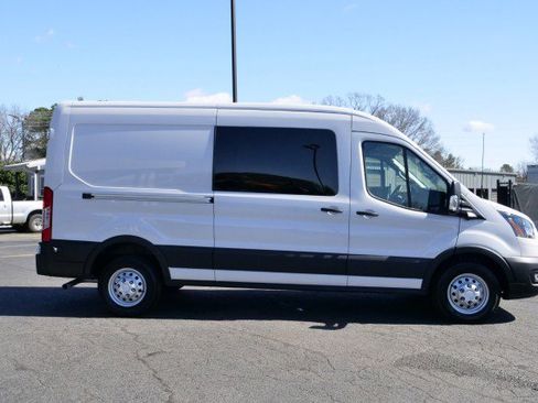 Used 2025 Ford Transit 250 148 Medium Roof Extended AWD image 37