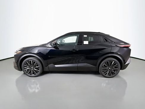 New 2026 Toyota C-HR AWD/4WD image 4