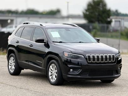 Used 2019 Jeep Cherokee Latitude w/ Popular Appearance Group