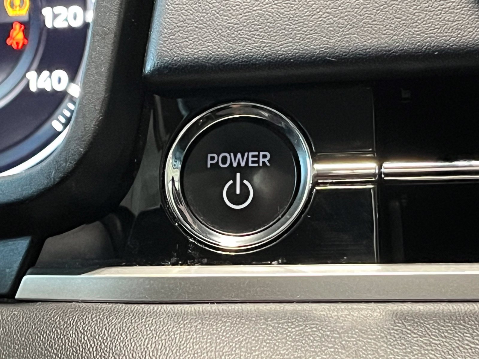 Used 2024 Mitsubishi Outlander SE AWD/4WD image 27