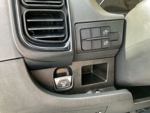 Used 2023 RAM ProMaster 2500 FWD image 24