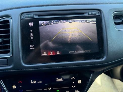 Used 2018 Honda HR-V EX image 15