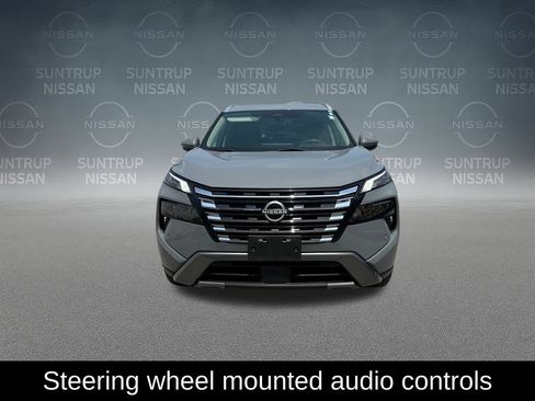 Used 2024 Nissan Rogue SL AWD/4WD image 11