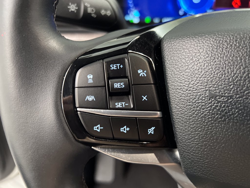 Used 2023 Ford Explorer Platinum w/ Technology Package AWD/4WD image 58