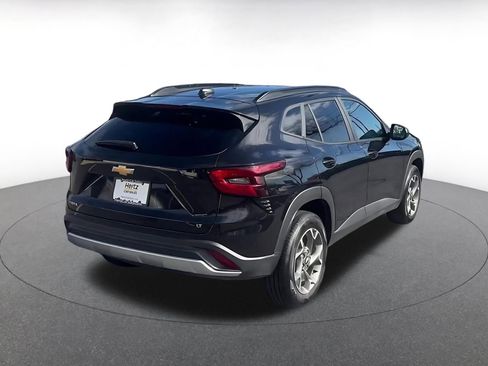 Used 2025 Chevrolet Trax LT image 14