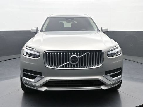 Used 2024 Volvo XC90 B6 Plus AWD/4WD image 2