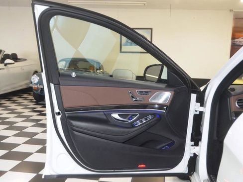 Used 2016 Mercedes-Benz S 550 Sedan image 16