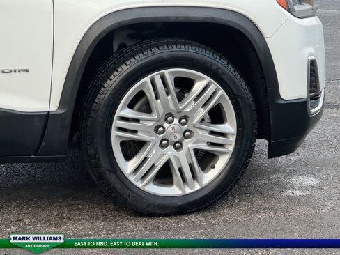 Used 2021 GMC Acadia SLT w/ LPO, Floor Liner Package image 4