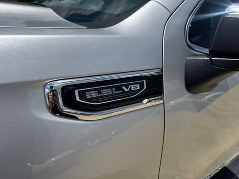 Used 2022 GMC Sierra 1500 SLT w/ SLT Premium Plus Package AWD/4WD image 8