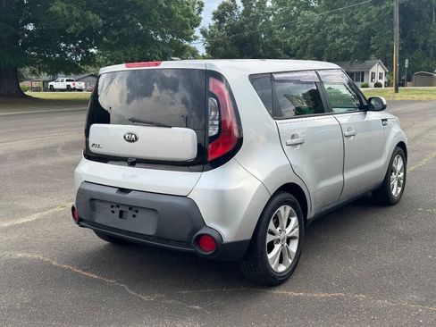 Used 2014 Kia Soul + w/ Audio Package FWD image 8