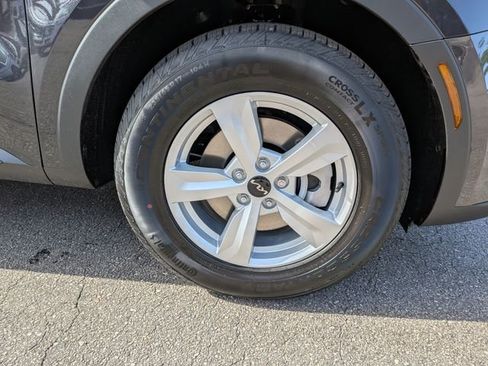 New 2026 Kia Sorento LX FWD image 11