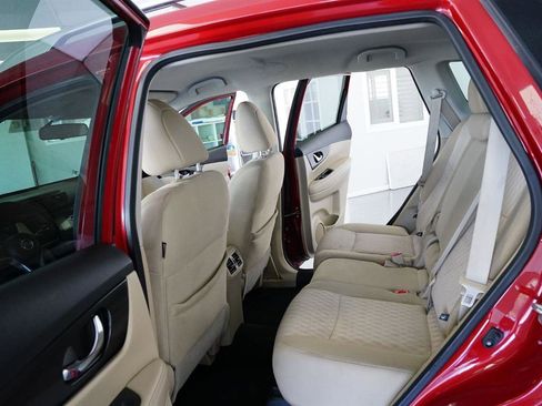 Used 2017 Nissan Rogue S w/ Appearance Package image 11