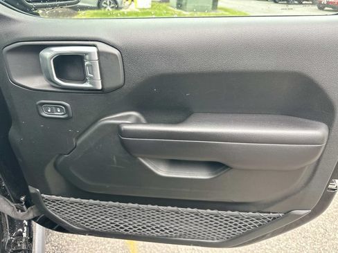 Used 2021 Jeep Wrangler Unlimited Sport AWD/4WD image 12