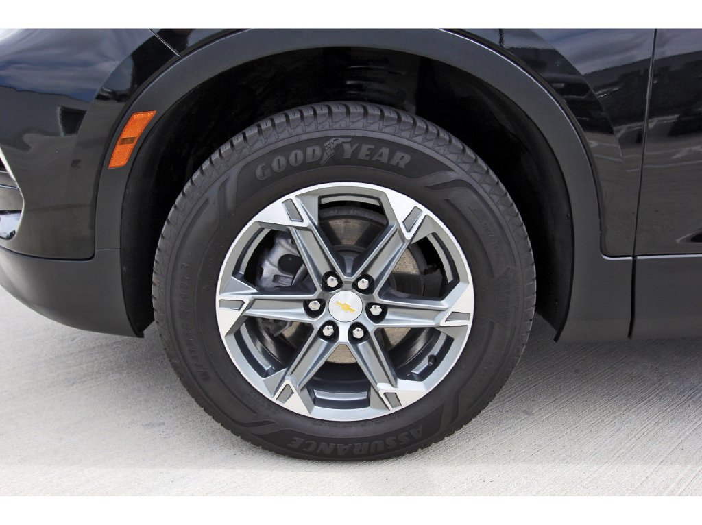 Used 2024 Chevrolet Blazer LT w/ Convenience Package FWD image 30