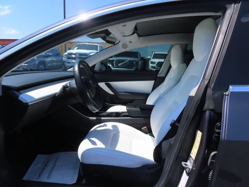 Used 2019 Tesla Model 3 Mid Range RWD image 13